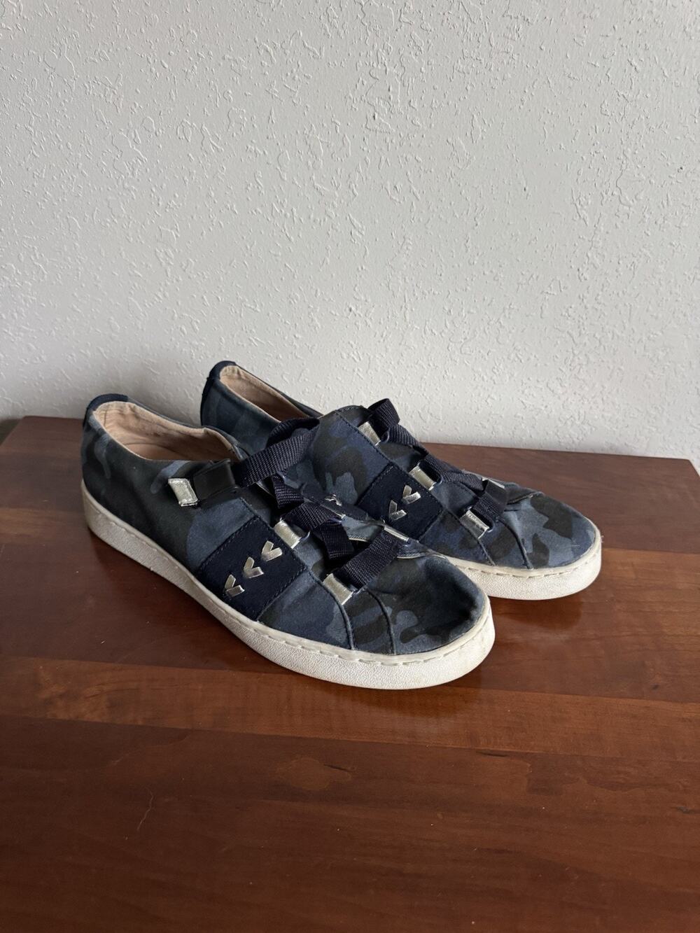 Jack Rogers Warner Canvas Navy Camo Slip On Adjustable Sneaker Womens 9